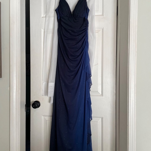 Dress - Picture 2 of 4